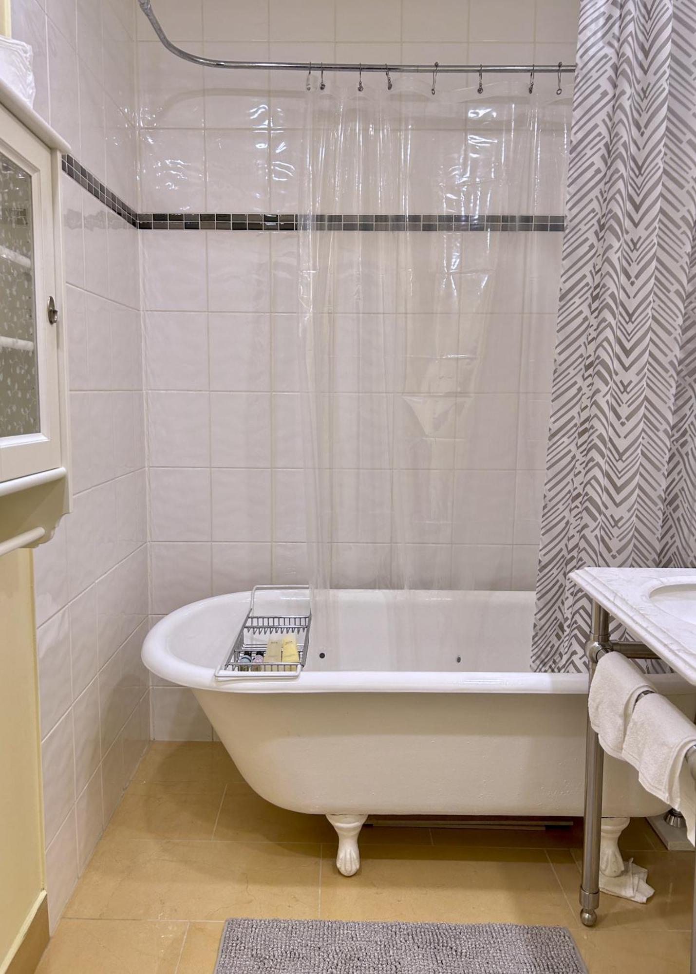 Airport-Yvr Guesthouse ريتشموند، كولومبيا البريطانية المظهر الخارجي الصورة